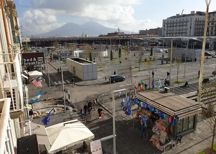 Madison نابولي